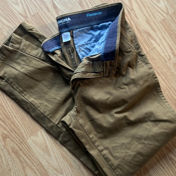 Sonoma flexwear khakis size 34x34 - Picture 5 of 5